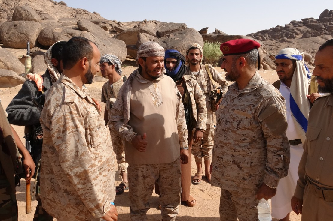 التوجيه المعنوي يتفقد أبطال الجيش في الخطوط الأمامية شمالي&nbsp;الجوف
