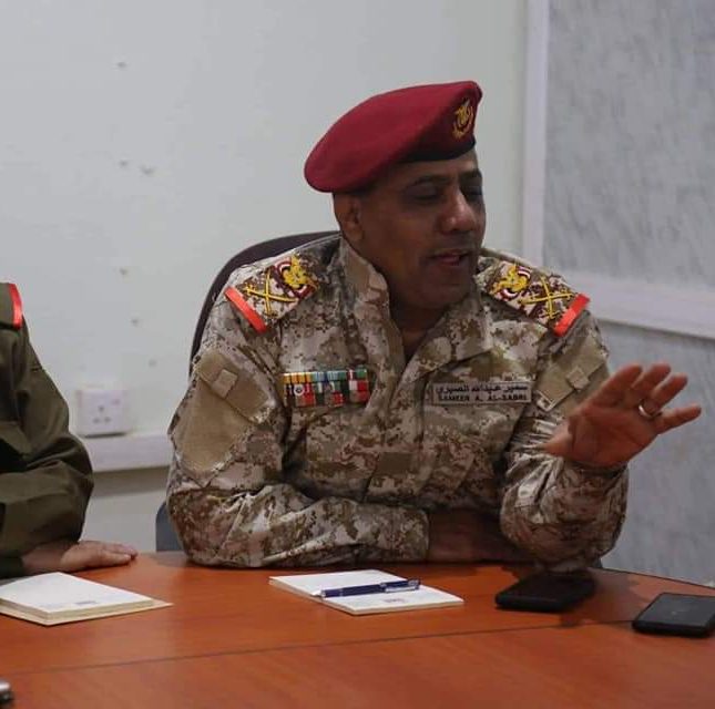 قائد محور تعز يلتقي قيادات أمنية في المحافظة ويشدد على رفع&nbsp;اليقظة